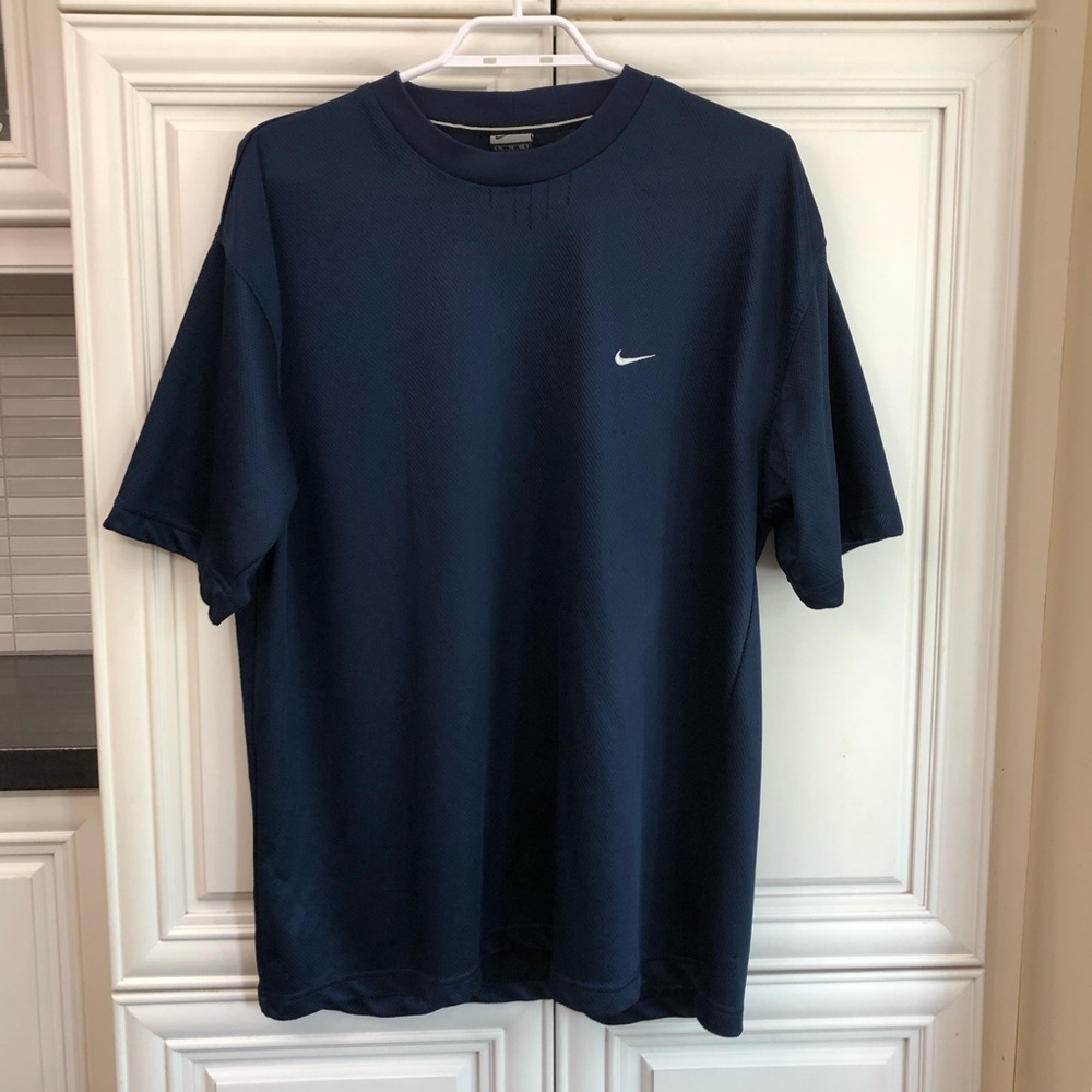 Men’s Nike athletic t-shirt